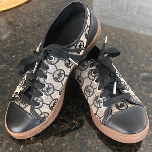 Michael Kors Designer City Sneakers Tennis Shoes Lace-Up W/Logo Monogram